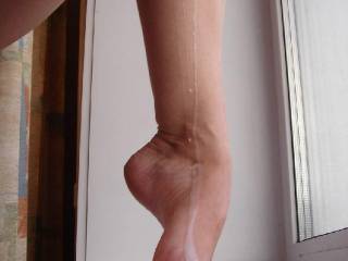 Cum Dripping Down Leg Foot - Cum running down user uploaded home porn, enjoy our great ...